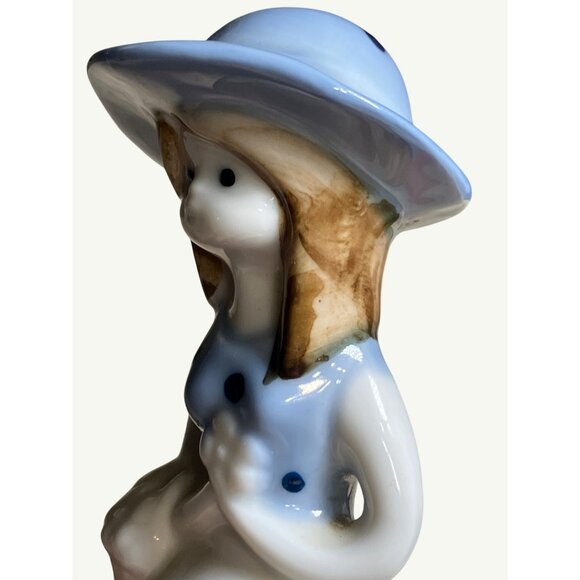Vintage Hand-Painted Porcelain Bell With Blue White with Hat & Roses Design - Picture 11 of 11